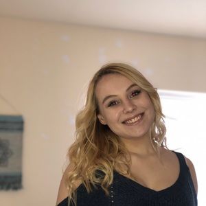 Meet your Posher, Maria